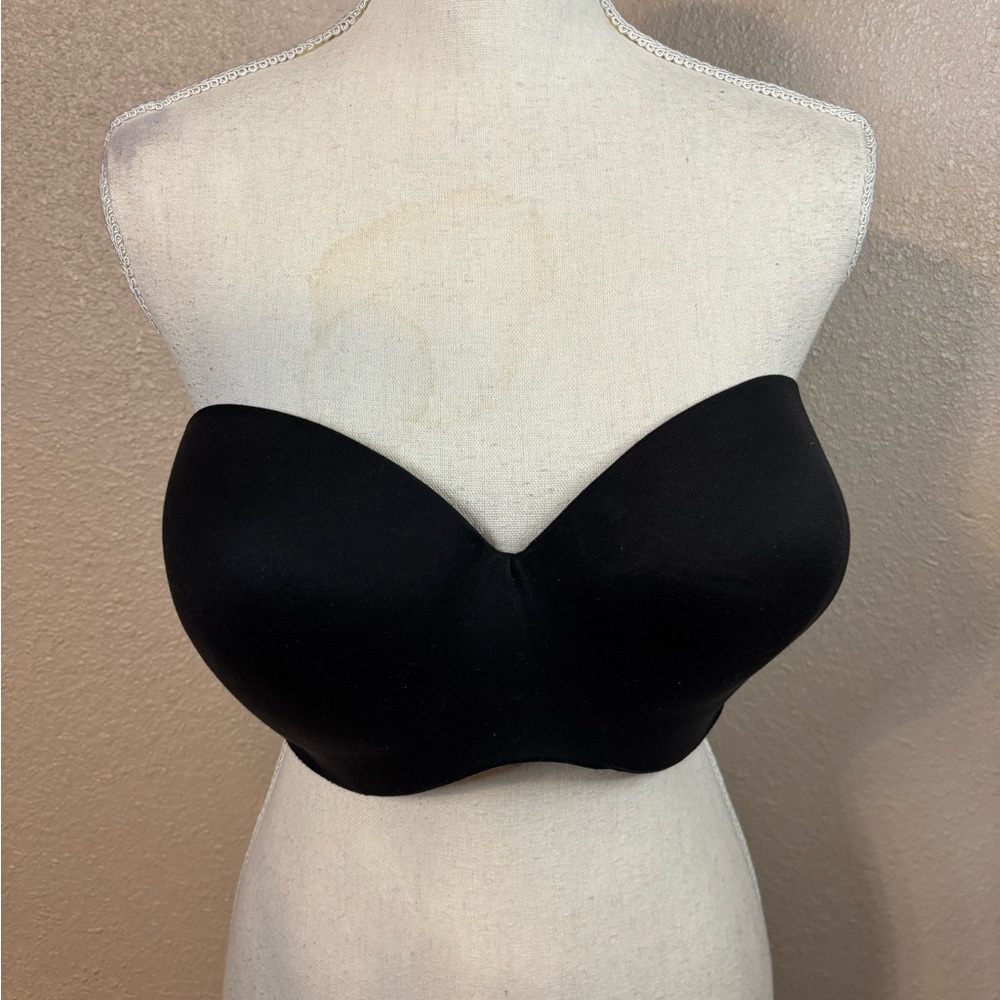 Body By Victoria Black Strapless Bra
